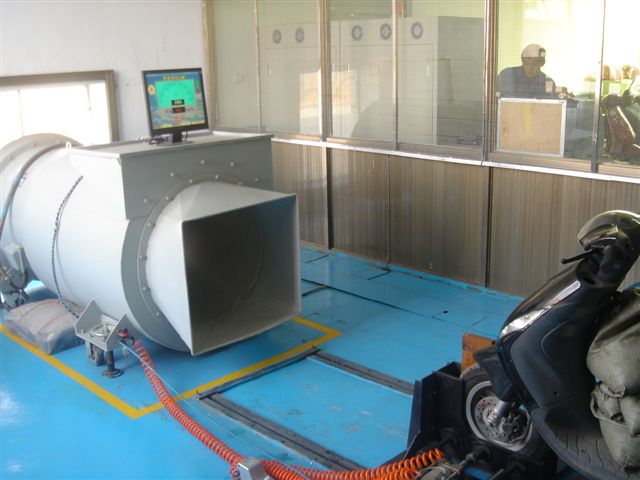底盤測(cè)功機(jī)